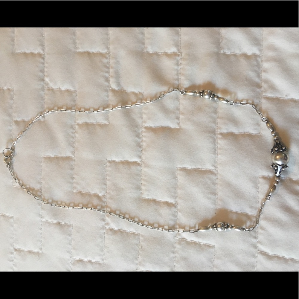 Beautiful simple silver necklace